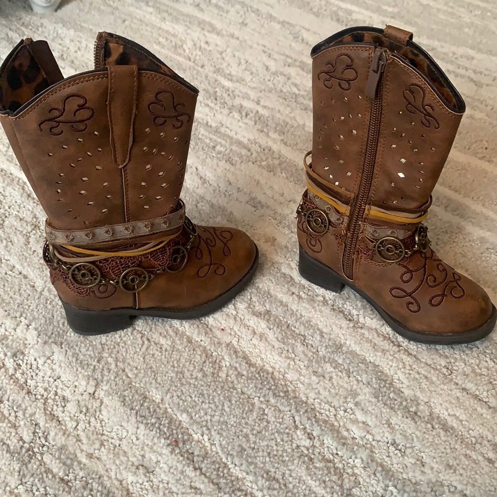 Rodeo Ropers girls cowboy cowgirl boots. Size 6 baby/toddler. Worn once! LOVE!